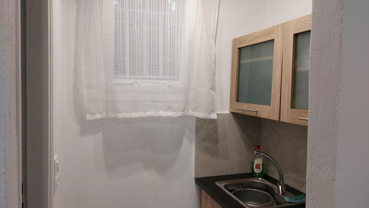 Helen'S Cozy Studio 2 阿特米达 外观 照片